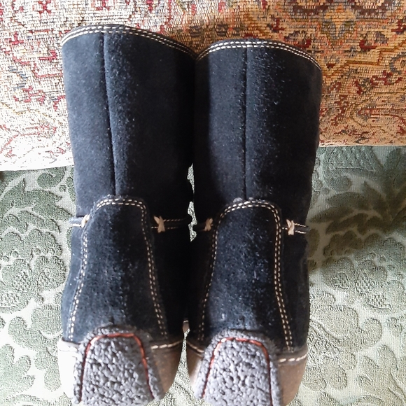 *SOLD* Timberland Suede Sherpa Lined Lace Up Ankle Boots 61355 - Picture 6 of 13